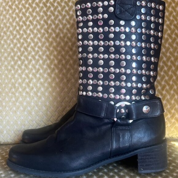 STUART WEITZMAN Black Leather Silver Stud Cushion Strap Pull on Harness Boots 8M - Picture 4 of 16